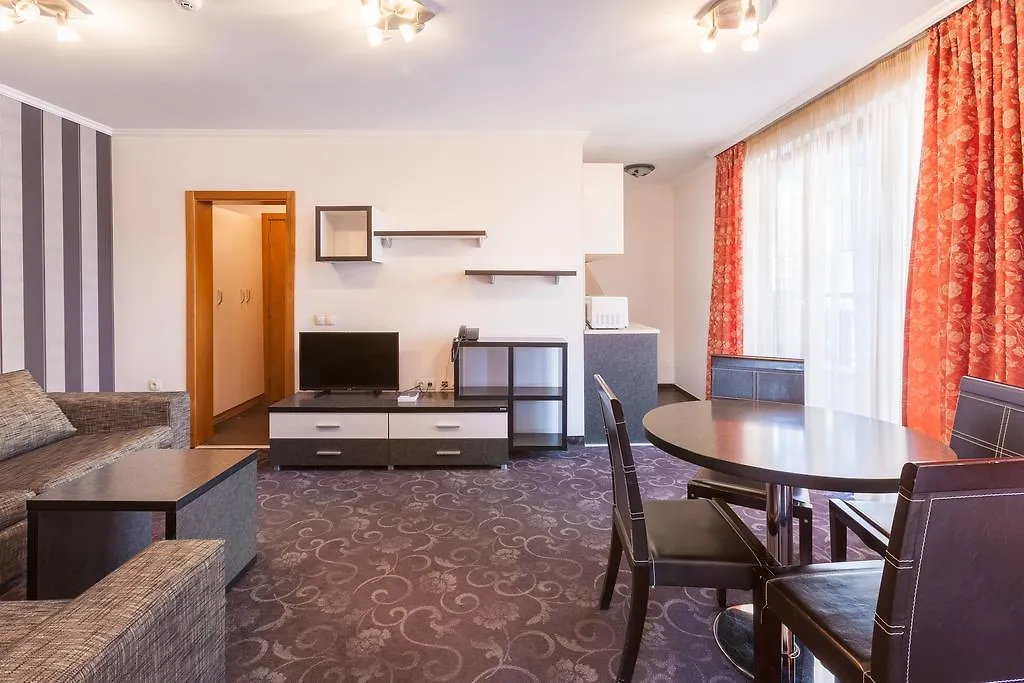 Hotel Семеен Хотел Опера Burgas