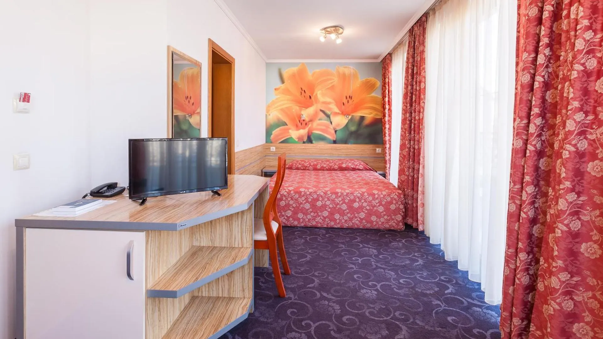 Hotel Семеен Хотел Опера Burgas
